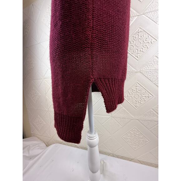 May & July Sweater Size Medium Wine red burgundy matt gold sequins on shoulders - Picture 7 of 11